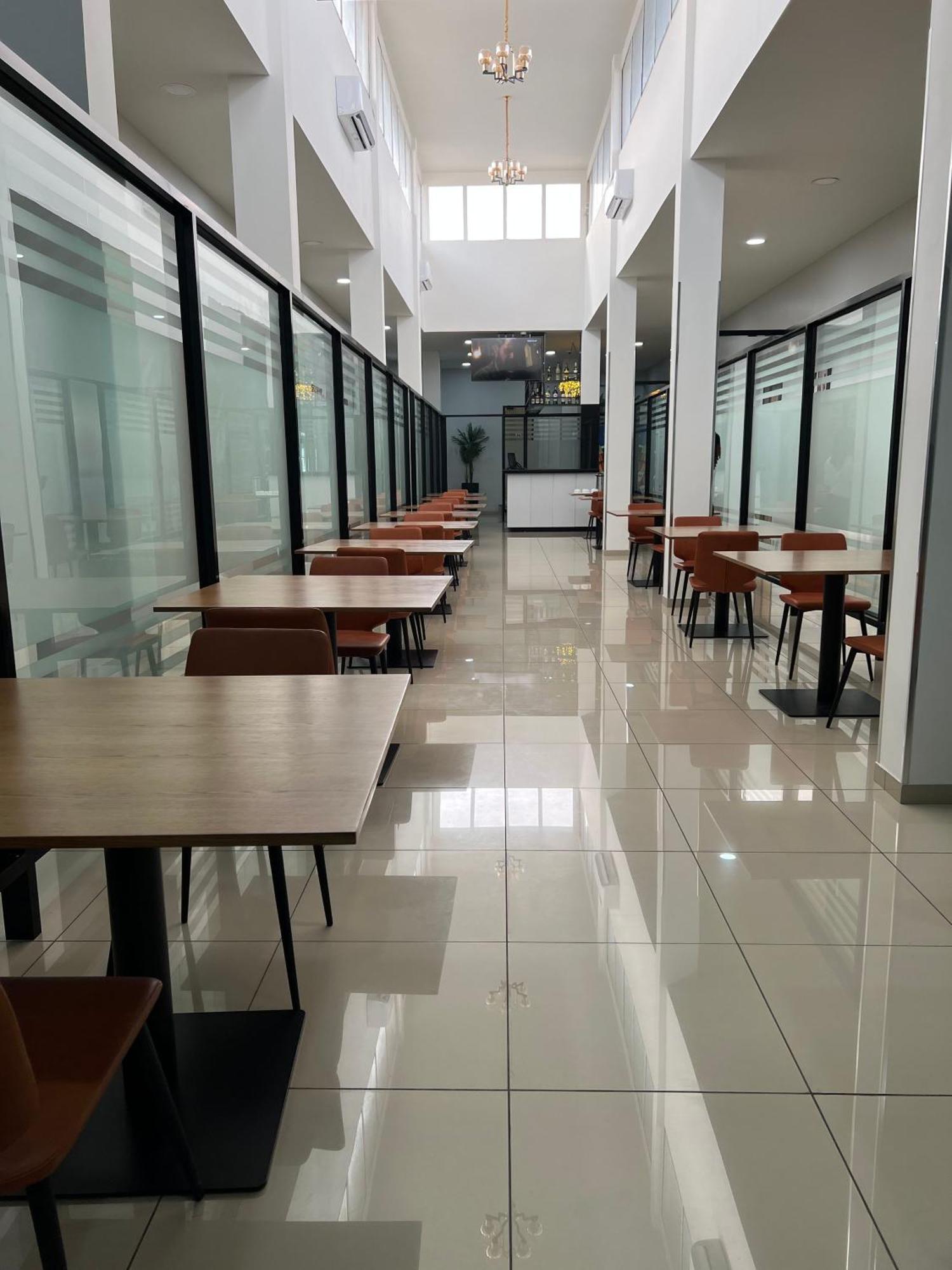 Ixoras Hotel Victoire كينشاسا المظهر الخارجي الصورة